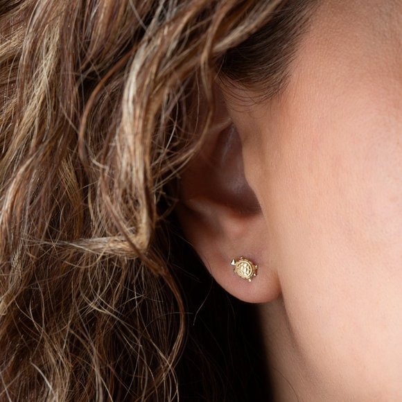 14K Solid Yellow Gold Small Sea Turtle Stud Earrings